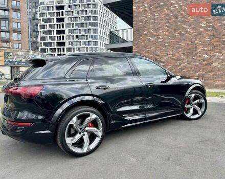Чорний Ауді SQ8 e-tron, об'ємом двигуна 0 л та пробігом 18 тис. км за 73500 $, фото 43 на Automoto.ua