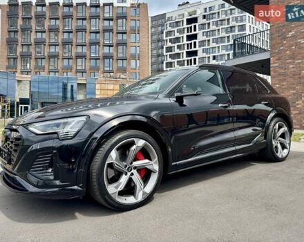Чорний Ауді SQ8 e-tron, об'ємом двигуна 0 л та пробігом 18 тис. км за 73500 $, фото 4 на Automoto.ua