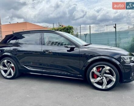 Чорний Ауді SQ8 e-tron, об'ємом двигуна 0 л та пробігом 18 тис. км за 73500 $, фото 49 на Automoto.ua