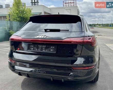 Чорний Ауді SQ8 e-tron, об'ємом двигуна 0 л та пробігом 18 тис. км за 73500 $, фото 48 на Automoto.ua