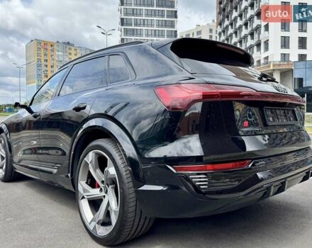 Чорний Ауді SQ8 e-tron, об'ємом двигуна 0 л та пробігом 18 тис. км за 73500 $, фото 22 на Automoto.ua