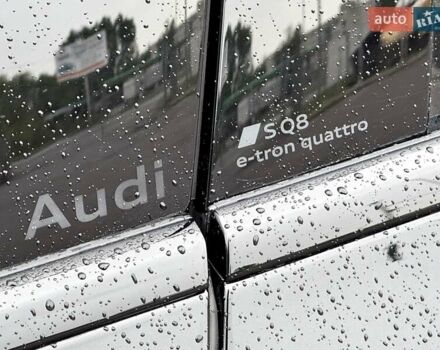 Чорний Ауді SQ8 e-tron, об'ємом двигуна 0 л та пробігом 28 тис. км за 68000 $, фото 21 на Automoto.ua