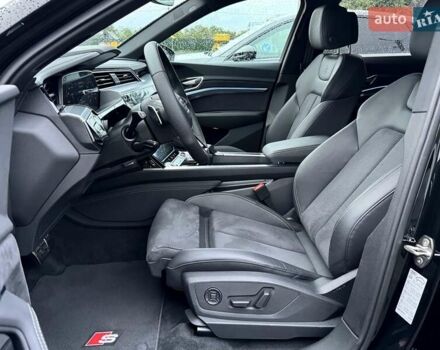 Чорний Ауді SQ8 e-tron, об'ємом двигуна 0 л та пробігом 28 тис. км за 68000 $, фото 46 на Automoto.ua
