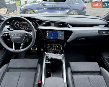 Чорний Ауді SQ8 e-tron, об'ємом двигуна 0 л та пробігом 28 тис. км за 68500 $, фото 59 на Automoto.ua