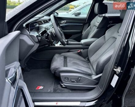 Чорний Ауді SQ8 e-tron, об'ємом двигуна 0 л та пробігом 28 тис. км за 68000 $, фото 37 на Automoto.ua