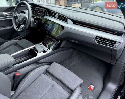 Чорний Ауді SQ8 e-tron, об'ємом двигуна 0 л та пробігом 28 тис. км за 68000 $, фото 54 на Automoto.ua