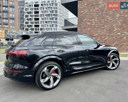 Чорний Ауді SQ8 e-tron, об'ємом двигуна 0 л та пробігом 18 тис. км за 73500 $, фото 3 на Automoto.ua