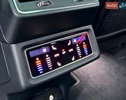 Чорний Ауді SQ8 e-tron, об'ємом двигуна 0 л та пробігом 19 тис. км за 65500 $, фото 50 на Automoto.ua