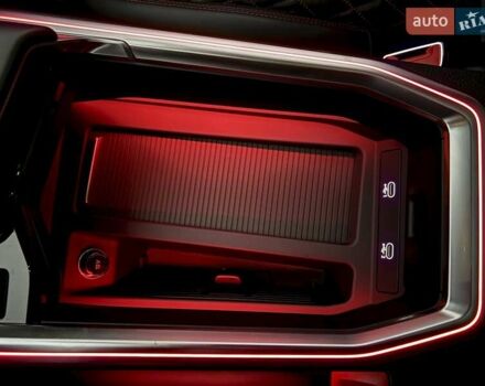 Чорний Ауді SQ8 e-tron, об'ємом двигуна 0 л та пробігом 19 тис. км за 65500 $, фото 75 на Automoto.ua