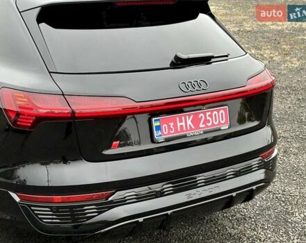 Чорний Ауді SQ8 e-tron, об'ємом двигуна 0 л та пробігом 19 тис. км за 65500 $, фото 11 на Automoto.ua