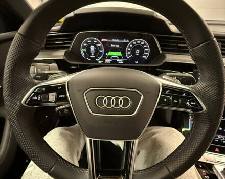 Белый Ауди SQ8 Sportback e-tron, объемом двигателя 0 л и пробегом 60 тыс. км за 83500 $, фото 20 на Automoto.ua