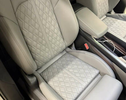 Белый Ауди SQ8 Sportback e-tron, объемом двигателя 0 л и пробегом 60 тыс. км за 83500 $, фото 17 на Automoto.ua