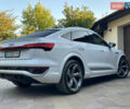 Белый Ауди SQ8 Sportback e-tron, объемом двигателя 0 л и пробегом 60 тыс. км за 83500 $, фото 7 на Automoto.ua