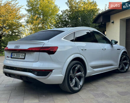 Белый Ауди SQ8 Sportback e-tron, объемом двигателя 0 л и пробегом 60 тыс. км за 83500 $, фото 6 на Automoto.ua
