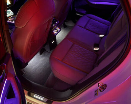 Белый Ауди SQ8 Sportback e-tron, объемом двигателя 0 л и пробегом 60 тыс. км за 85000 $, фото 7 на Automoto.ua