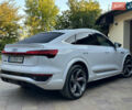 Белый Ауди SQ8 Sportback e-tron, объемом двигателя 0 л и пробегом 60 тыс. км за 85000 $, фото 5 на Automoto.ua