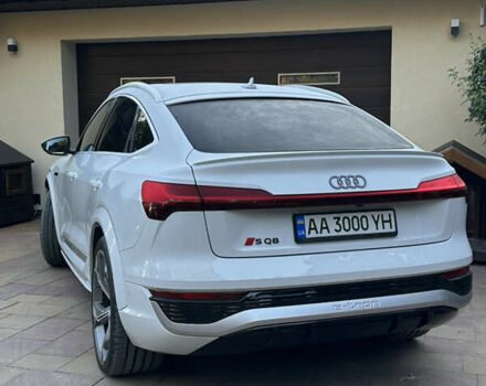 Белый Ауди SQ8 Sportback e-tron, объемом двигателя 0 л и пробегом 60 тыс. км за 85000 $, фото 2 на Automoto.ua