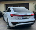 Белый Ауди SQ8 Sportback e-tron, объемом двигателя 0 л и пробегом 60 тыс. км за 85000 $, фото 2 на Automoto.ua