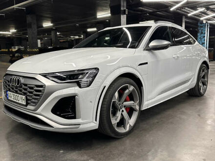 Белый Ауди SQ8 Sportback e-tron, объемом двигателя 0 л и пробегом 60 тыс. км за 83500 $, фото 1 на Automoto.ua