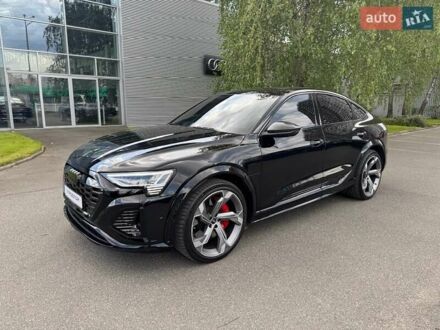 Ауди SQ8 Sportback e-tron 2023 в Киеве на Automoto.ua Черный Ауди SQ8 Sportback e-tron, объемом двигателя 0 л и пробегом 21 тыс. км за 75000 $, фото 1 на Automoto.ua