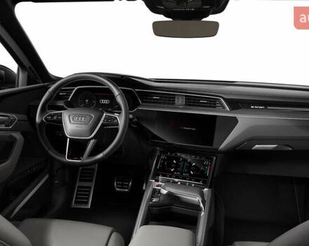 Красный Ауди SQ8 Sportback e-tron, объемом двигателя 0 л и пробегом 27 тыс. км за 72000 $, фото 14 на Automoto.ua