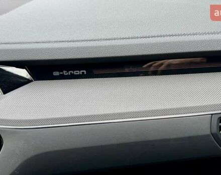 Ауди SQ8 Sportback e-tron, объемом двигателя 0 л и пробегом 15 тыс. км за 77000 $, фото 29 на Automoto.ua