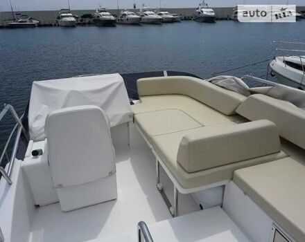 Сірий Азімут Benetti, об'ємом двигуна 6 л та пробігом 1 тис. км за 350469 $, фото 15 на Automoto.ua
