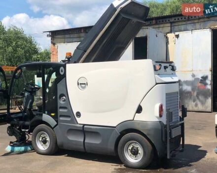 Azura MC 200, объемом двигателя 0 л и пробегом 1 тыс. км за 35354 $, фото 12 на Automoto.ua