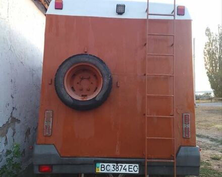 Жовтий БАЗ 2215, об'ємом двигуна 2.3 л та пробігом 230 тис. км за 3300 $, фото 2 на Automoto.ua
