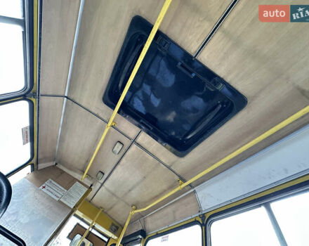 Жовтий БАЗ 3215 Дельфин, об'ємом двигуна 2.46 л та пробігом 499 тис. км за 1800 $, фото 13 на Automoto.ua
