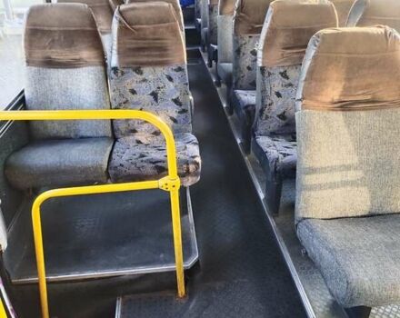 Красный БАЗ А 079 Эталон, объемом двигателя 5.6 л и пробегом 450 тыс. км за 5000 $, фото 3 на Automoto.ua