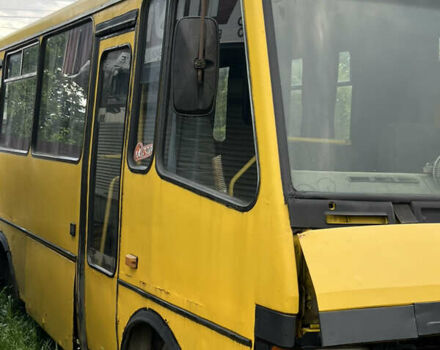 Желтый БАЗ А 079 Эталон, объемом двигателя 5.68 л и пробегом 500 тыс. км за 1850 $, фото 1 на Automoto.ua