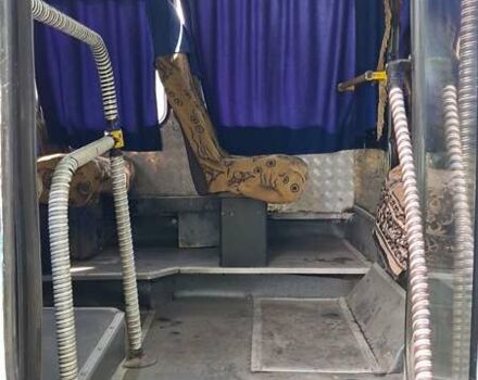 Желтый БАЗ А 079 Эталон, объемом двигателя 4.58 л и пробегом 250 тыс. км за 6500 $, фото 4 на Automoto.ua