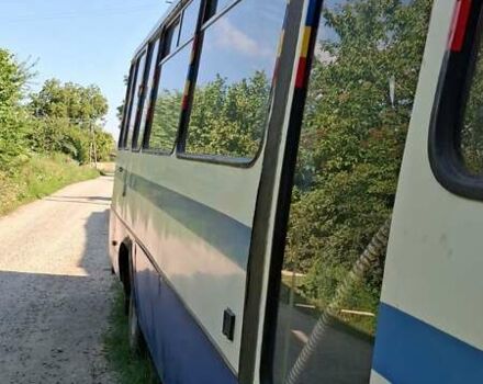 Желтый БАЗ А 079 Эталон, объемом двигателя 4.58 л и пробегом 250 тыс. км за 6500 $, фото 2 на Automoto.ua