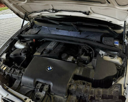 Белый БМВ 1 Серия, объемом двигателя 2 л и пробегом 283 тыс. км за 6300 $, фото 9 на Automoto.ua