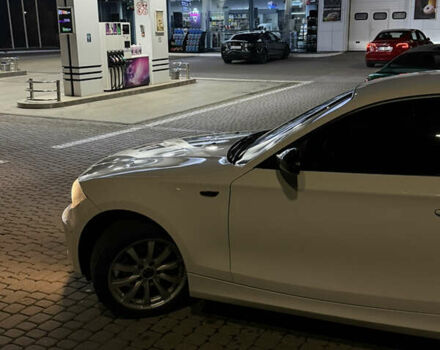 Белый БМВ 1 Серия, объемом двигателя 2 л и пробегом 283 тыс. км за 6300 $, фото 5 на Automoto.ua