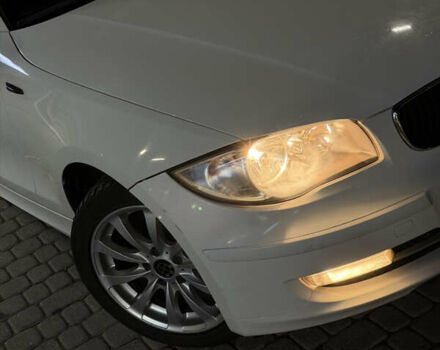 Белый БМВ 1 Серия, объемом двигателя 2 л и пробегом 283 тыс. км за 6300 $, фото 2 на Automoto.ua