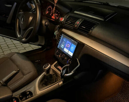 Белый БМВ 1 Серия, объемом двигателя 2 л и пробегом 283 тыс. км за 6300 $, фото 8 на Automoto.ua