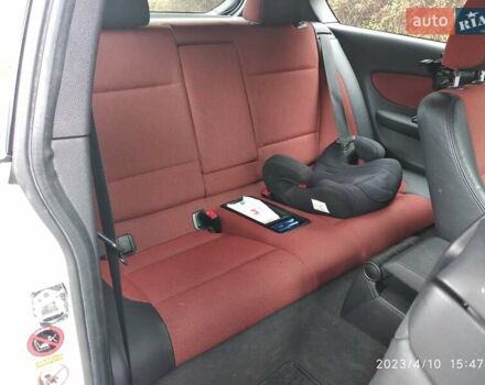 Белый БМВ 1 Серия, объемом двигателя 1.6 л и пробегом 210 тыс. км за 6300 $, фото 11 на Automoto.ua