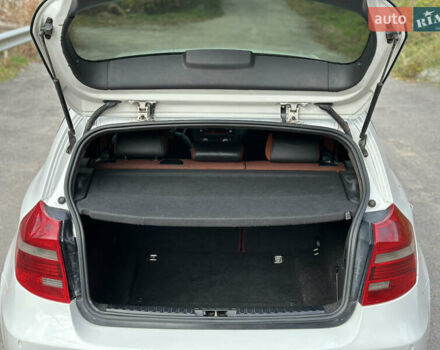 Белый БМВ 1 Серия, объемом двигателя 2 л и пробегом 320 тыс. км за 5300 $, фото 15 на Automoto.ua