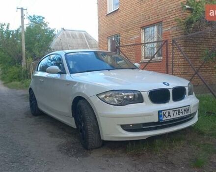 Белый БМВ 1 Серия, объемом двигателя 2 л и пробегом 280 тыс. км за 7600 $, фото 2 на Automoto.ua
