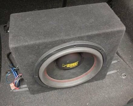 Белый БМВ 1 Серия, объемом двигателя 2 л и пробегом 280 тыс. км за 7600 $, фото 6 на Automoto.ua