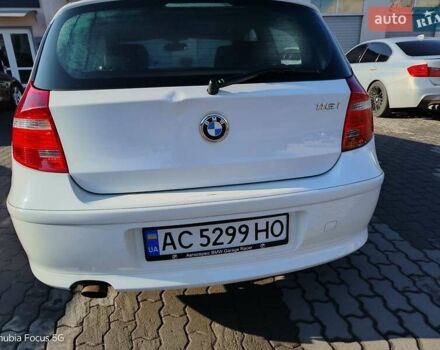 Белый БМВ 1 Серия, объемом двигателя 2 л и пробегом 199 тыс. км за 7200 $, фото 6 на Automoto.ua
