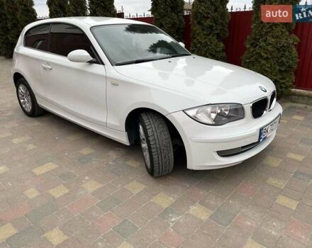 Белый БМВ 1 Серия, объемом двигателя 2 л и пробегом 165 тыс. км за 7800 $, фото 24 на Automoto.ua