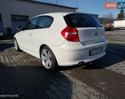 Белый БМВ 1 Серия, объемом двигателя 2 л и пробегом 199 тыс. км за 7200 $, фото 5 на Automoto.ua