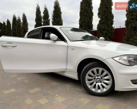 Белый БМВ 1 Серия, объемом двигателя 2 л и пробегом 165 тыс. км за 7800 $, фото 1 на Automoto.ua