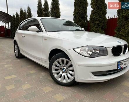 Белый БМВ 1 Серия, объемом двигателя 2 л и пробегом 165 тыс. км за 7800 $, фото 3 на Automoto.ua