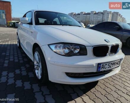 Белый БМВ 1 Серия, объемом двигателя 2 л и пробегом 199 тыс. км за 7200 $, фото 2 на Automoto.ua