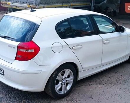 БМВ 1 Серия 2009 в Лубнах на Automoto.ua Белый БМВ 1 Серия, объемом двигателя 2 л и пробегом 205 тыс. км за 7000 $, фото 6 на Automoto.ua