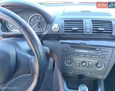 Белый БМВ 1 Серия, объемом двигателя 2 л и пробегом 199 тыс. км за 7200 $, фото 7 на Automoto.ua